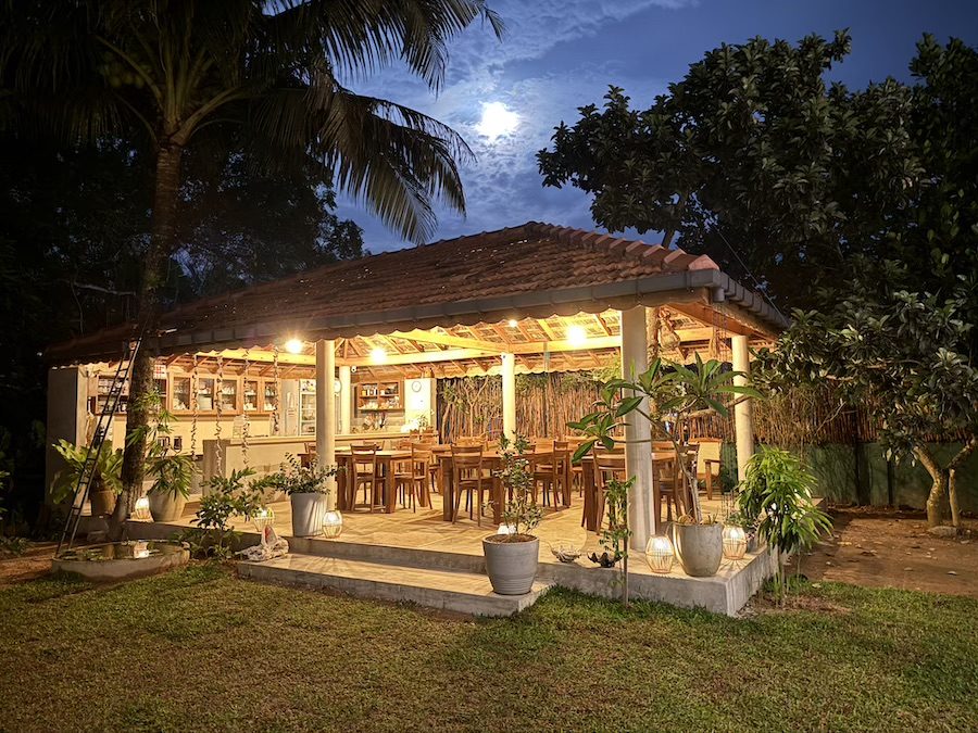 The garden pavilion at Lily Mirissa lit up in the evening